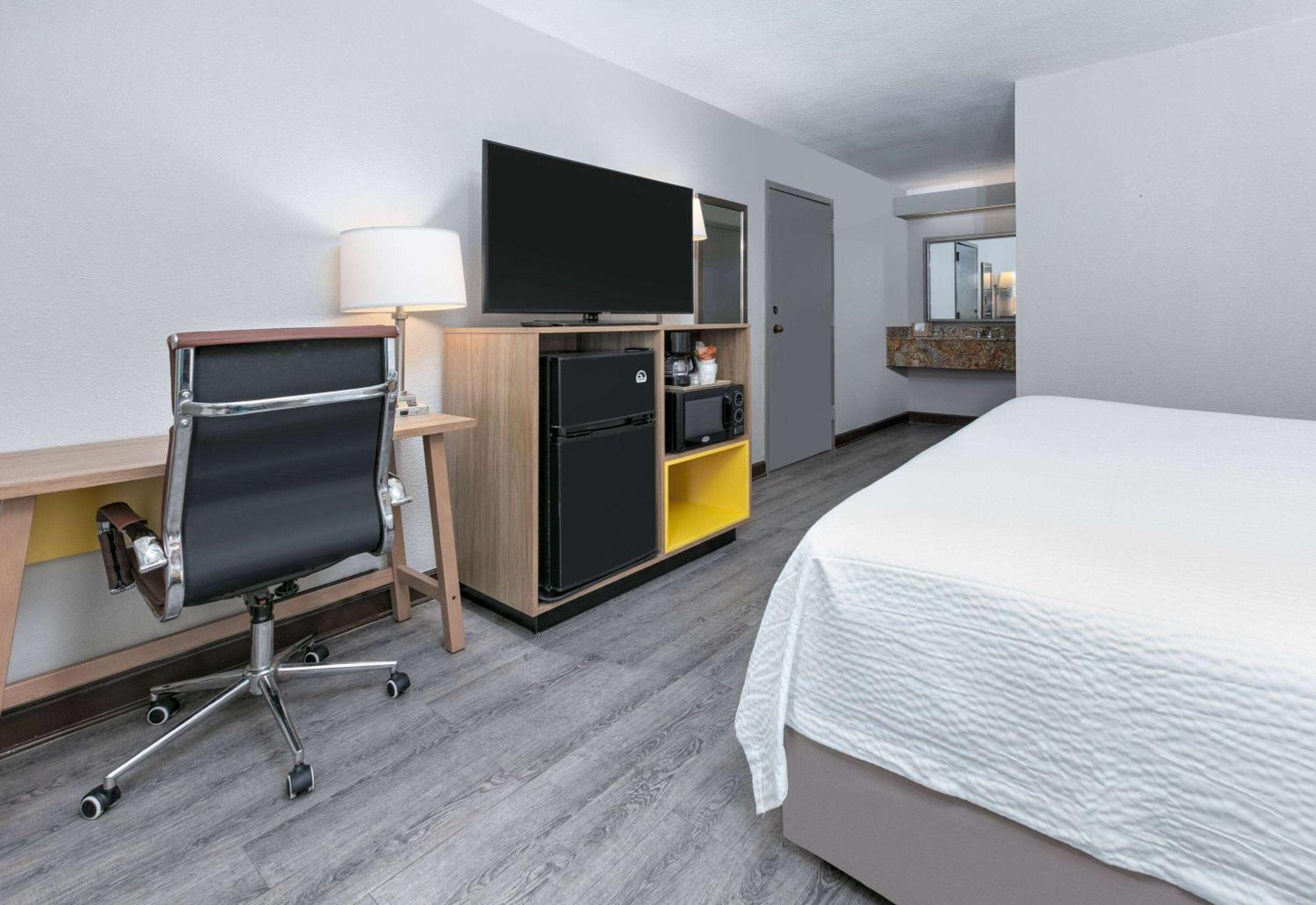 Hotel Days By Wyndham Ms Greenville